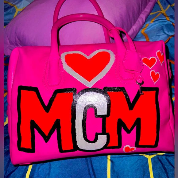 MCM Handbags - Beautiful vibrant pink ❤️‍🔥💖 MCM BAG